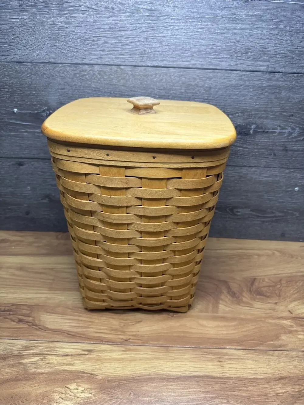 VNT 1999 Longaberger LARGE Basket with Plastic Protector and Lid 11.5x9.75”